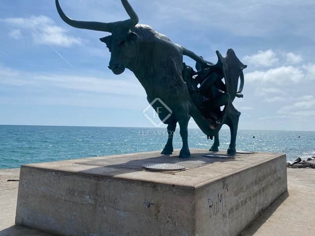 4 soverom Villa til salgs i Vilanova i la Geltrú med svømmebasseng - € 625 000 (Ref: 8244414)