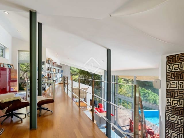 4 bedroom Villa for sale in Tamarit, Tarragona city with pool garage - € 2,490,000 (Ref: 8246471)