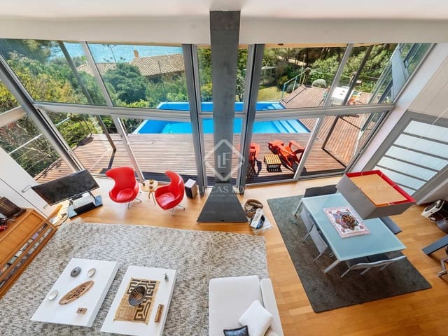 4 bedroom Villa for sale in Tamarit, Tarragona city with pool garage - € 2,490,000 (Ref: 8246471)