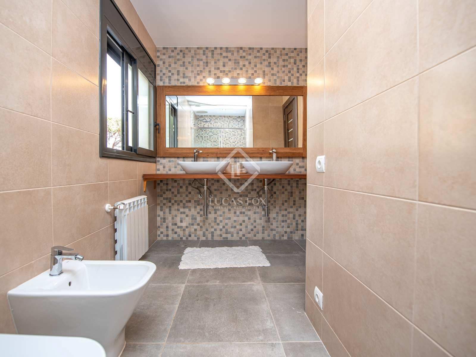 5 soveværelse Villa til salg i Platja d'Aro med garage - € 950.000 (Ref: 8270609)