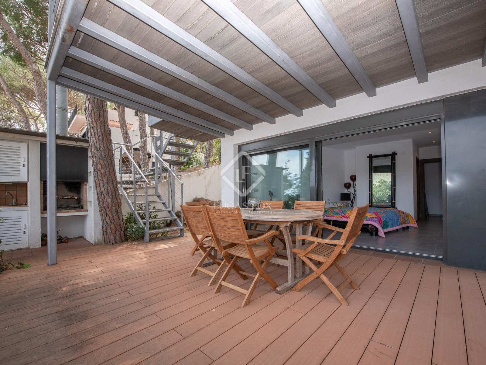 5 soveværelse Villa til salg i Platja d'Aro med garage - € 950.000 (Ref: 8270609)