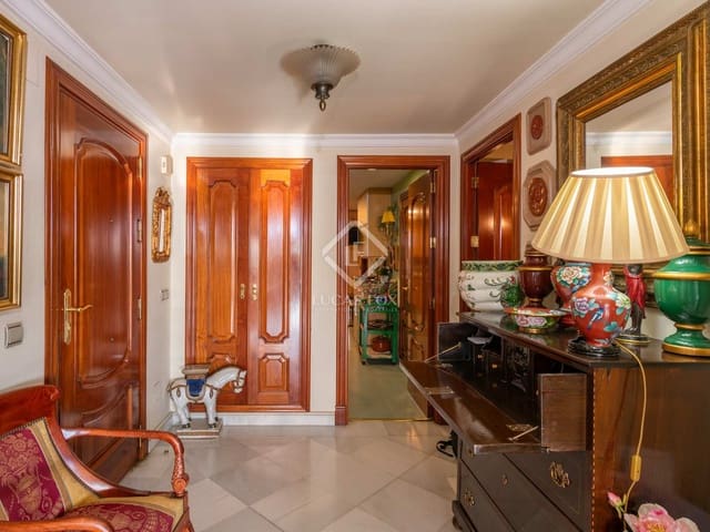 3 slaapkamer Appartement te koop in La Malagueta, Málaga stad met zwembad garage - € 1.730.000 (Ref: 8270812)