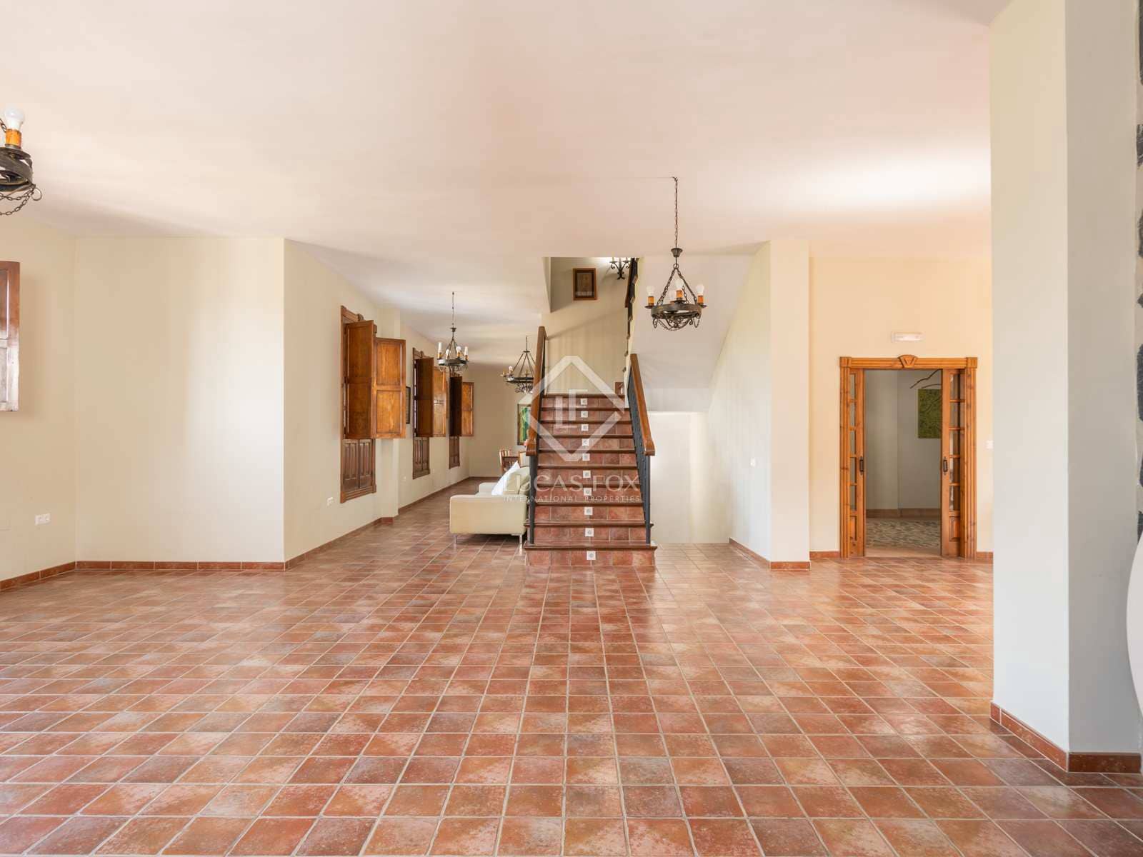 10 sypialnia Finka/Dom wiejski na sprzedaż w Miasto Malaga z basenem garażem - 2 200 000 € (Ref: 8277623)