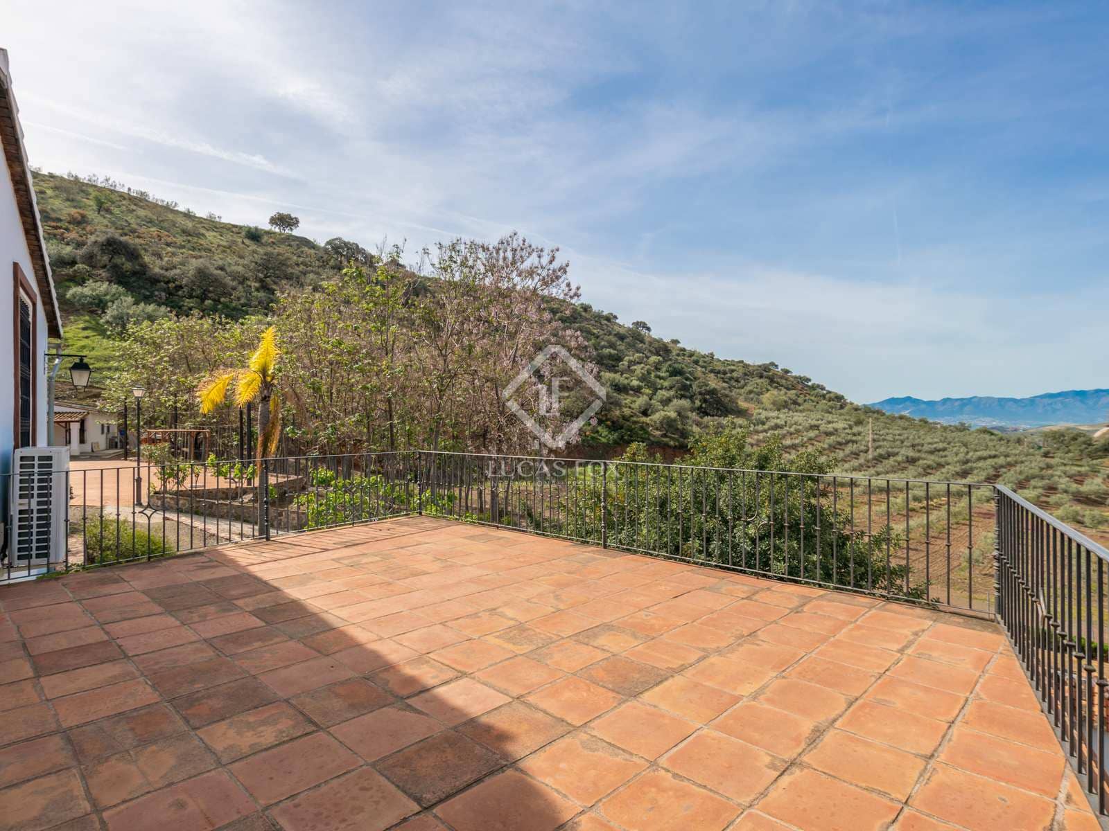 10 sypialnia Finka/Dom wiejski na sprzedaż w Miasto Malaga z basenem garażem - 2 200 000 € (Ref: 8277623)