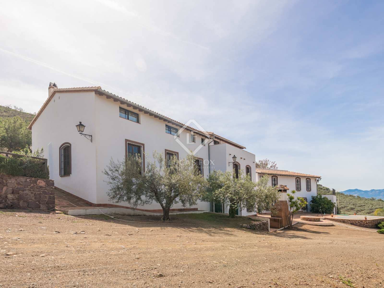 10 sypialnia Finka/Dom wiejski na sprzedaż w Miasto Malaga z basenem garażem - 2 200 000 € (Ref: 8277623)