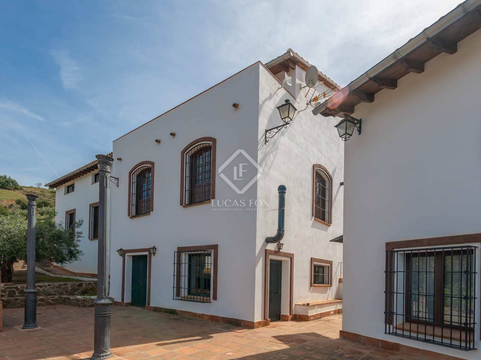 10 sypialnia Finka/Dom wiejski na sprzedaż w Miasto Malaga z basenem garażem - 2 200 000 € (Ref: 8277623)