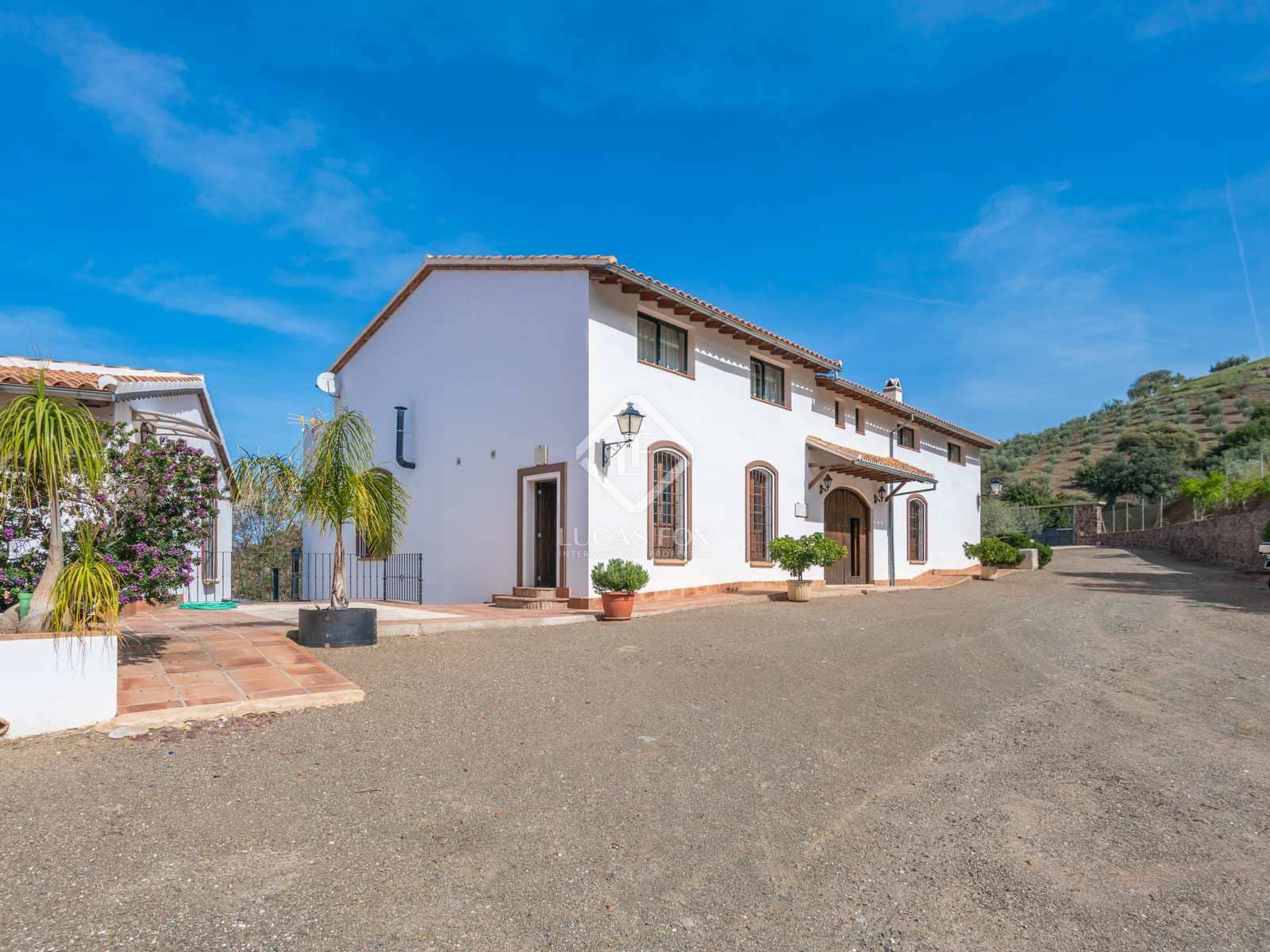 10 sypialnia Finka/Dom wiejski na sprzedaż w Miasto Malaga z basenem garażem - 2 200 000 € (Ref: 8277623)