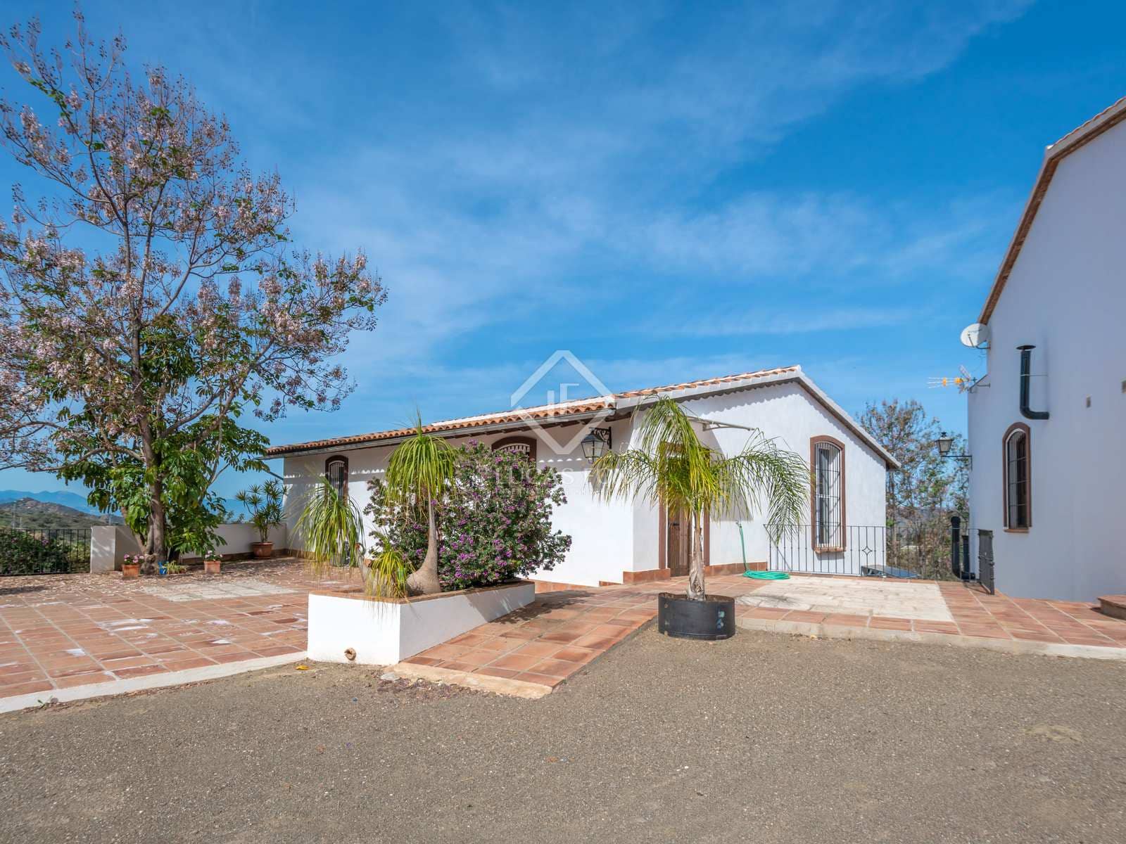 10 sypialnia Finka/Dom wiejski na sprzedaż w Miasto Malaga z basenem garażem - 2 200 000 € (Ref: 8277623)