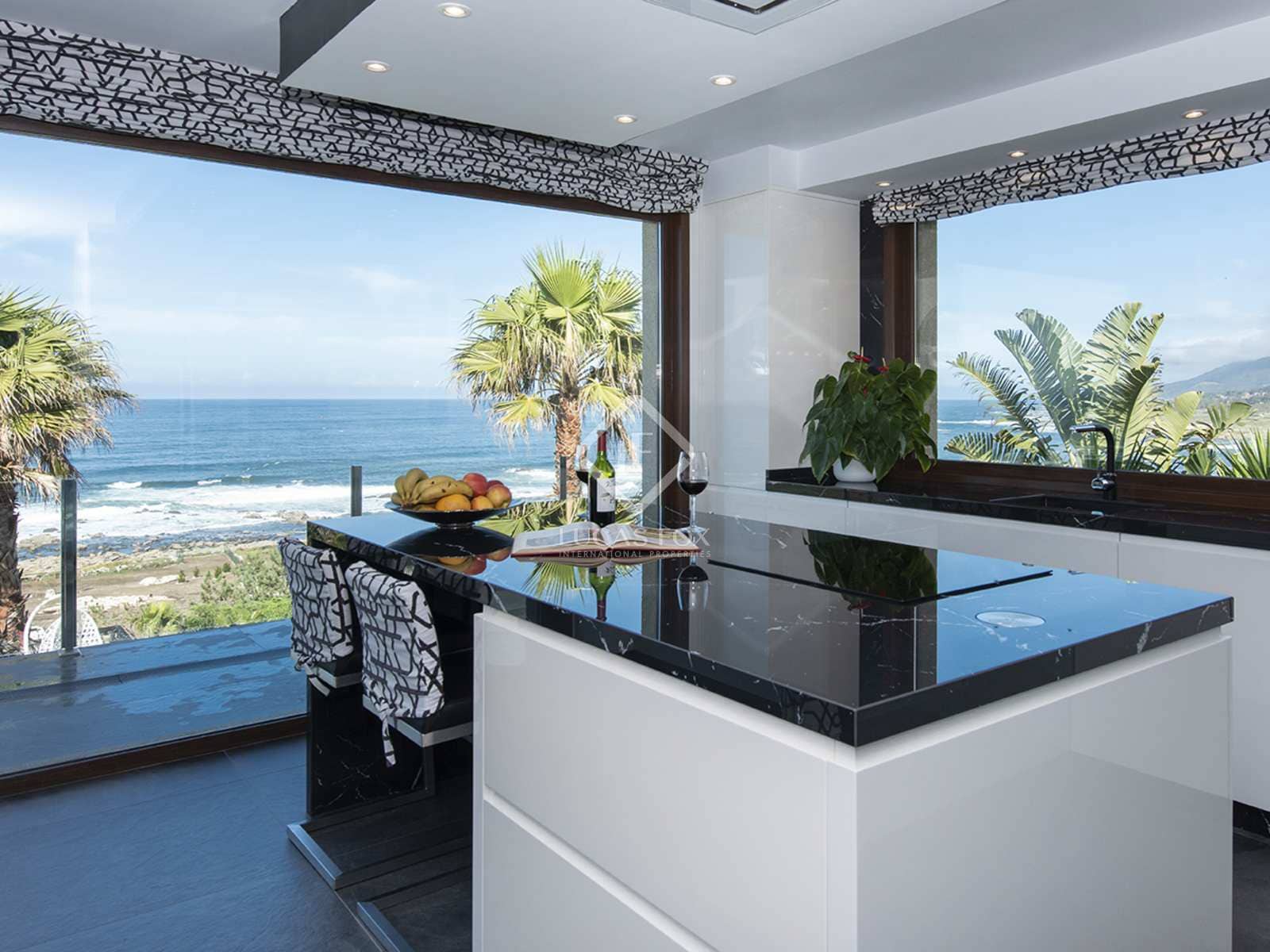 4 soverom Villa til salgs i Oia med svømmebasseng garasje - € 1 800 000 (Ref: 8279833)