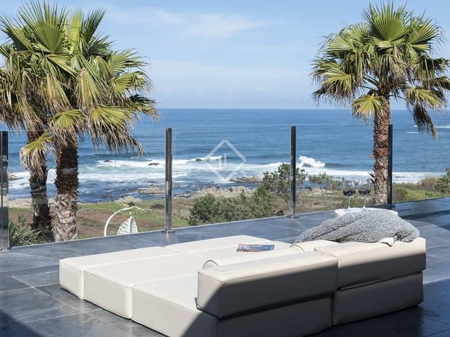 4 bedroom Villa for sale in Oia with pool garage - € 1,800,000 (Ref: 8279833)