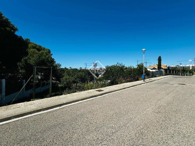 Building Plot for sale in Vilanova i la Geltrú - € 685,000 (Ref: 8285461)