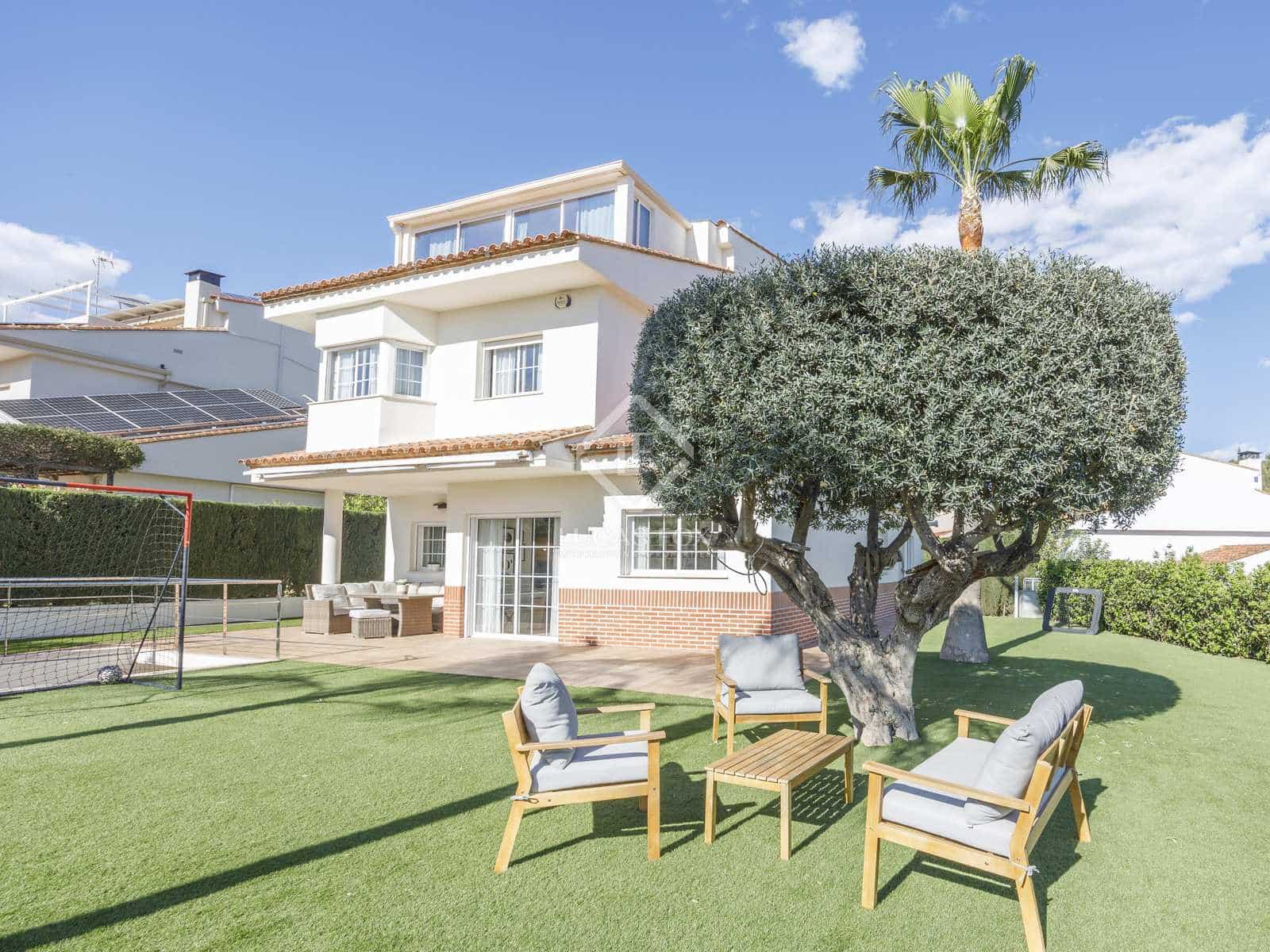 6 Zimmer Villa zu verkaufen in Pucol mit Pool Garage - 1.150.000 € (Ref: 8288269)