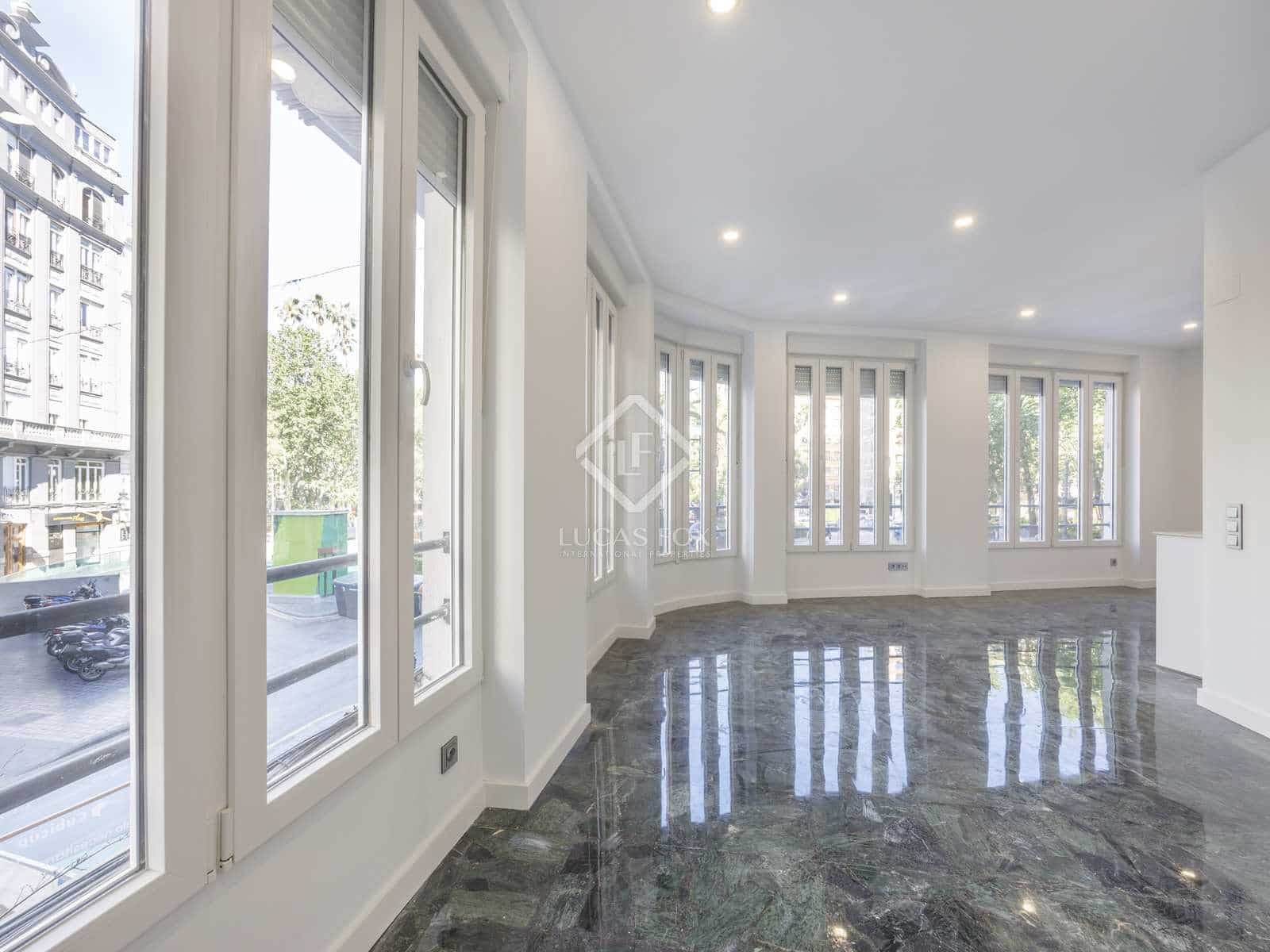 2 sovrum Lägenhet att hyra i Valencia stad - 1 900 € (Ref: 8296974)