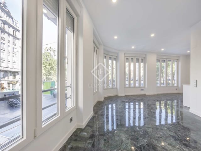 2 soverom Leilighet til leie i Valencia by - € 1 900 (Ref: 8296974)