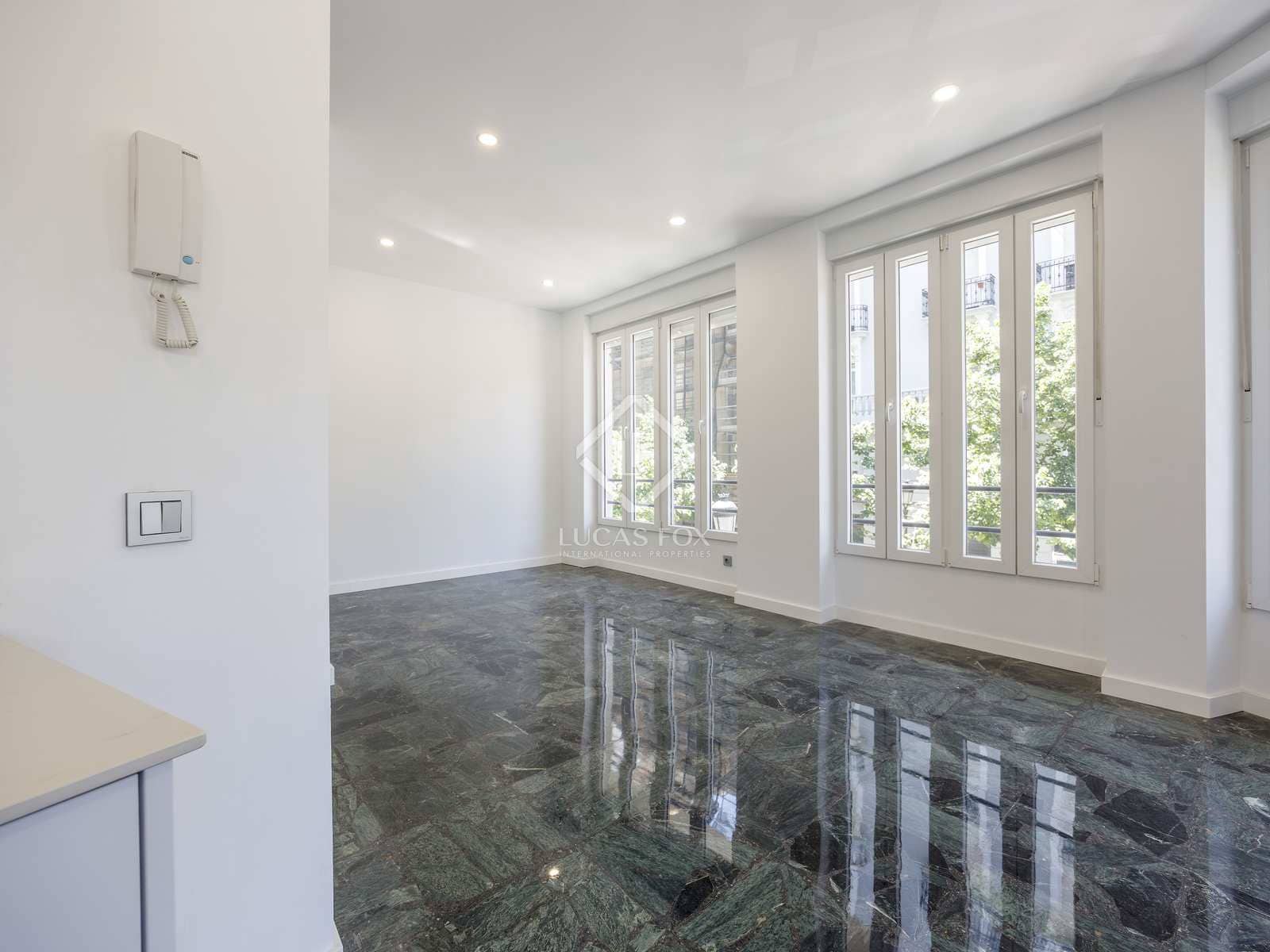 2 sovrum Lägenhet att hyra i Valencia stad - 1 900 € (Ref: 8296974)