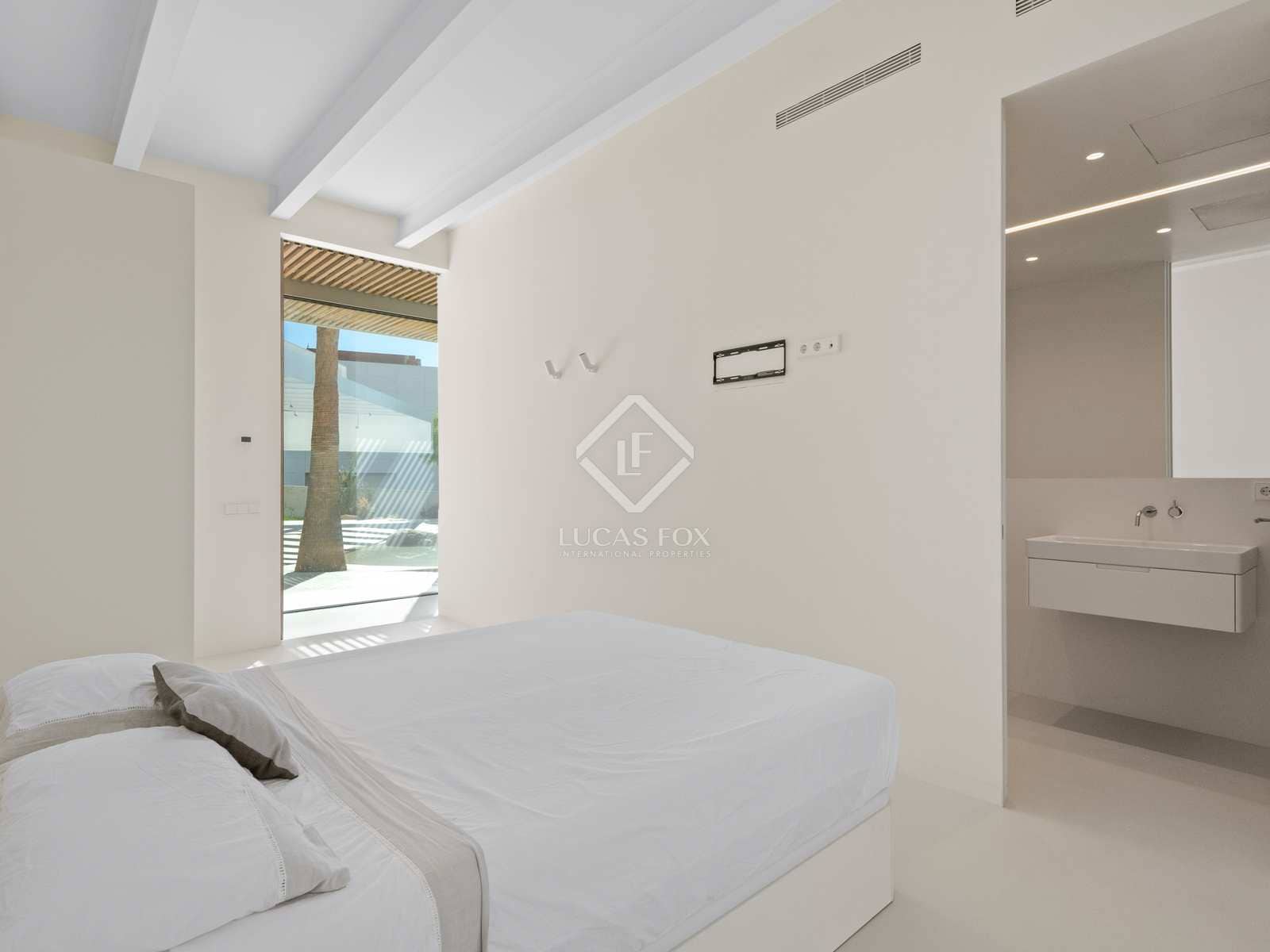 6 soverom Villa til salgs i Alicante by med svømmebasseng - € 3 500 000 (Ref: 8297235)