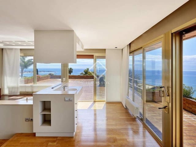 8 bedroom Villa for sale in Arenys de Mar with pool garage - € 1,875,000 (Ref: 8299175)