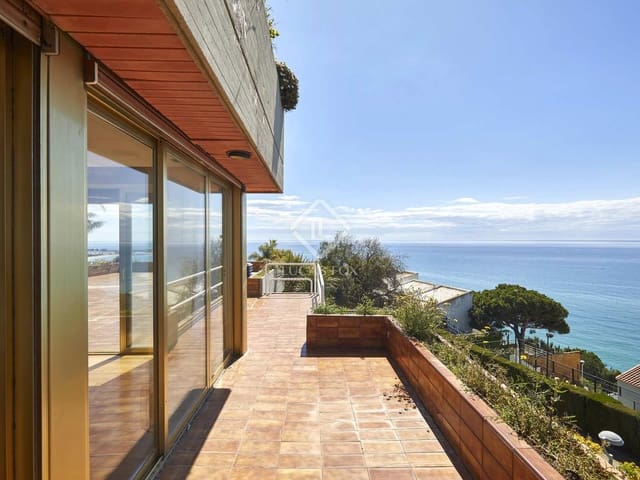 8 bedroom Villa for sale in Arenys de Mar with pool garage - € 1,875,000 (Ref: 8299175)