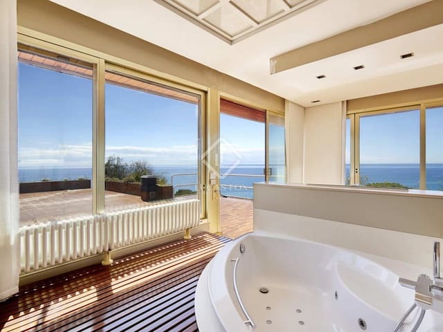 8 bedroom Villa for sale in Arenys de Mar with pool garage - € 1,875,000 (Ref: 8299175)