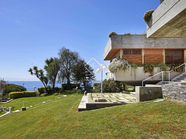 8 bedroom Villa for sale in Arenys de Mar with pool garage - € 1,875,000 (Ref: 8299175)