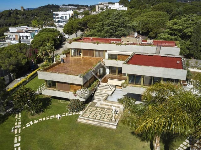 8 bedroom Villa for sale in Arenys de Mar with pool garage - € 1,875,000 (Ref: 8299175)