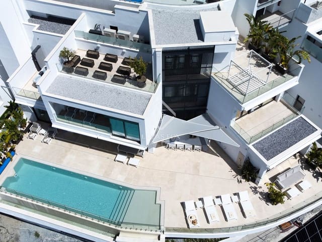 Chalet de 6 habitaciones en Almuñécar en venta con piscina garaje - 3.200.000 € (Ref: 8303663)