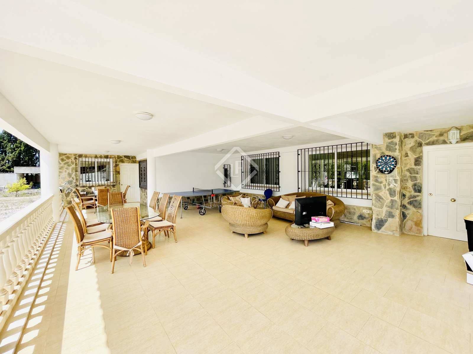 6 bedroom Villa for sale in Alicante / Alacant city with pool garage - € 1,590,000 (Ref: 8307705)