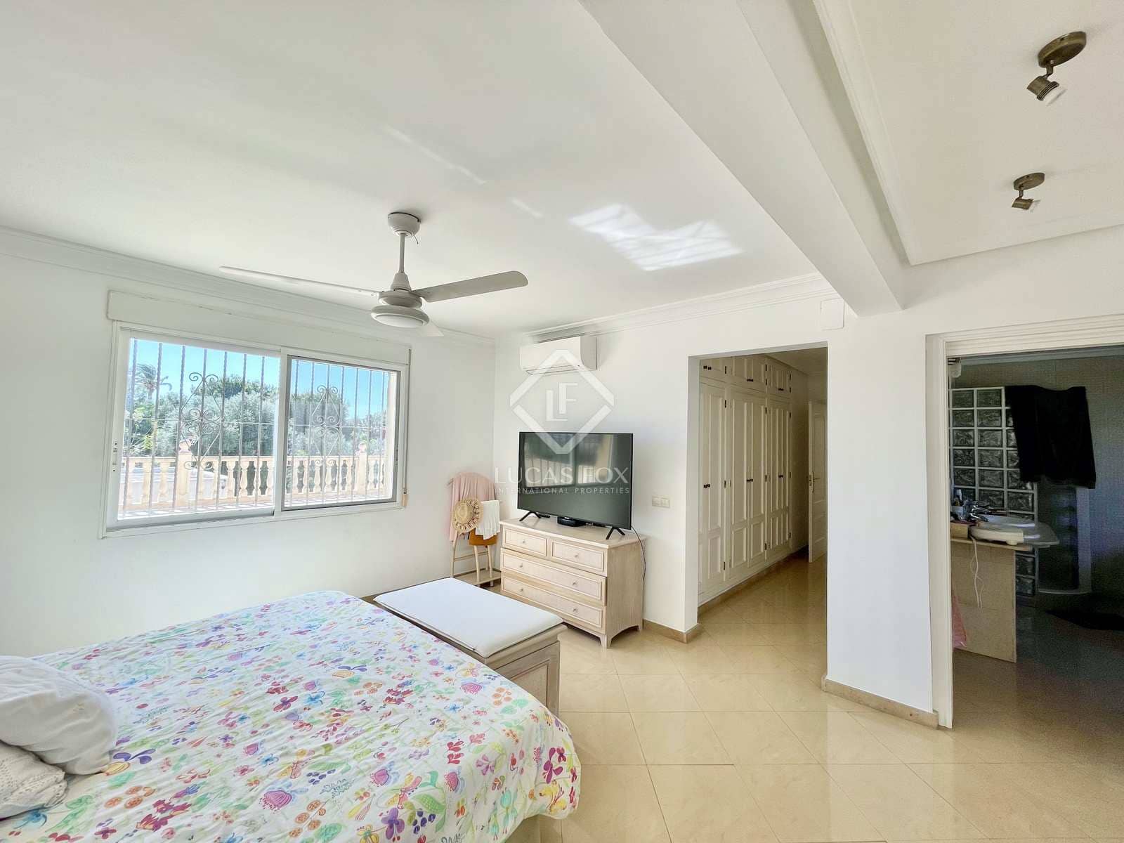 6 bedroom Villa for sale in Alicante / Alacant city with pool garage - € 1,590,000 (Ref: 8307705)