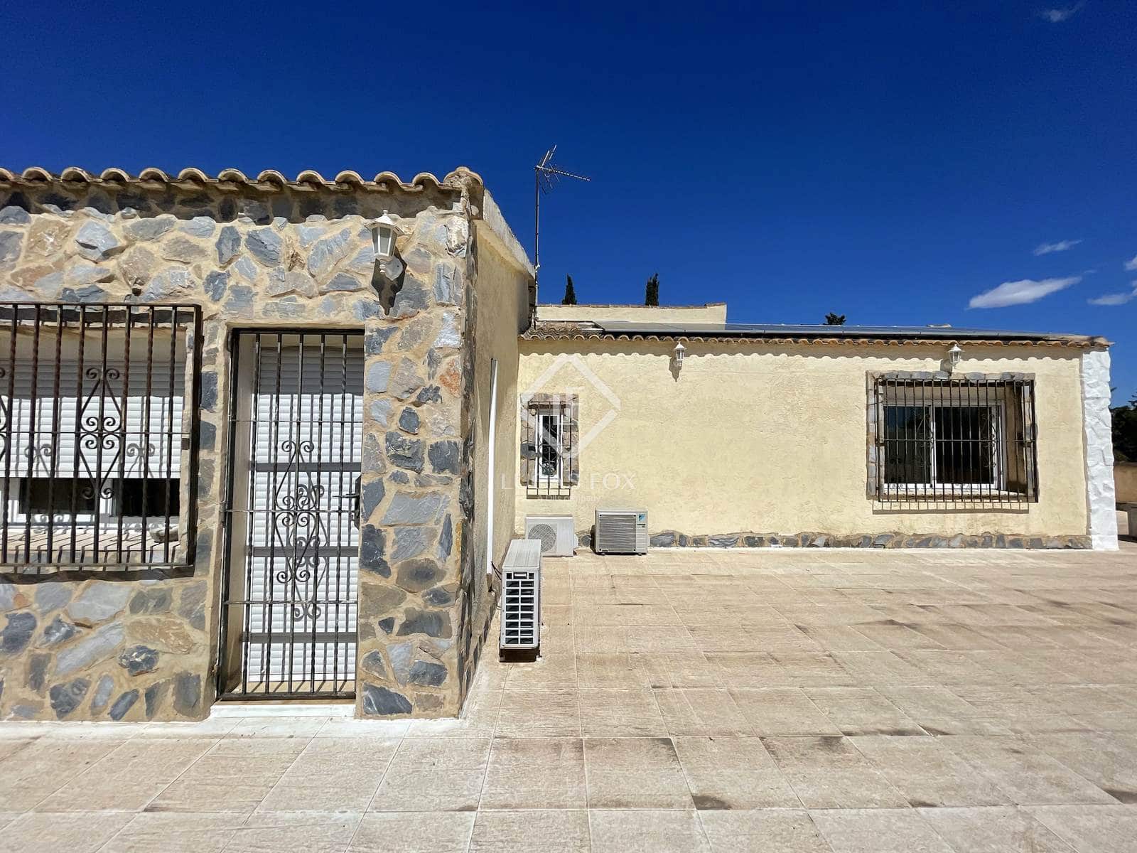 6 bedroom Villa for sale in Alicante / Alacant city with pool garage - € 1,590,000 (Ref: 8307705)