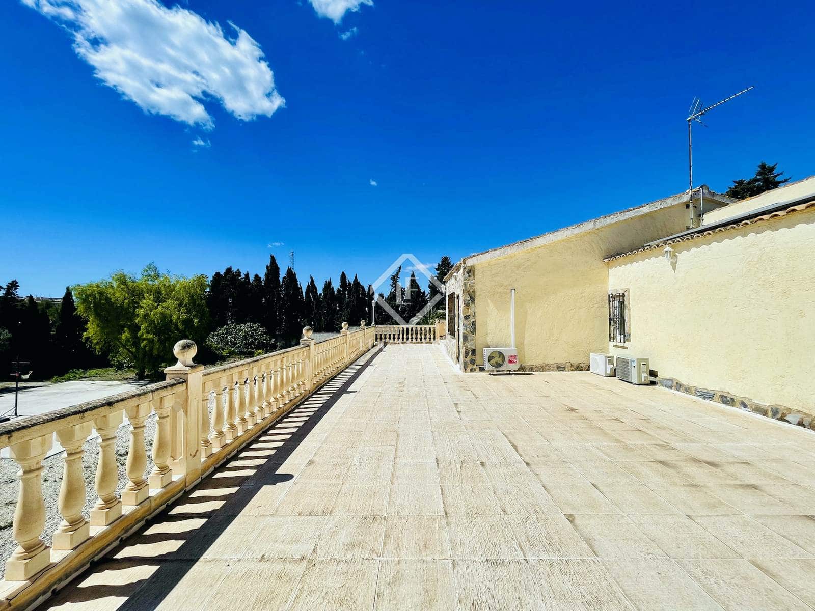 6 bedroom Villa for sale in Alicante / Alacant city with pool garage - € 1,590,000 (Ref: 8307705)