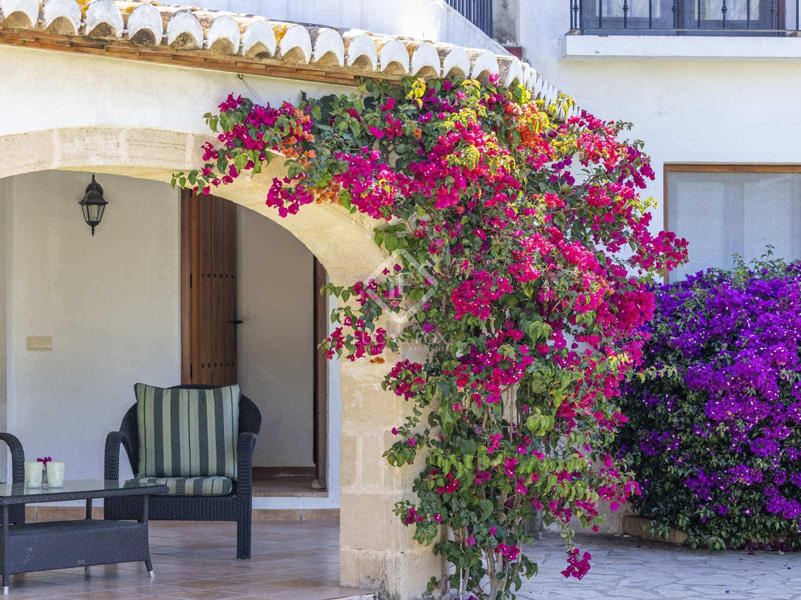 6 bedroom Villa for sale in Javea / Xabia with pool garage - € 1,590,000 (Ref: 8307706)