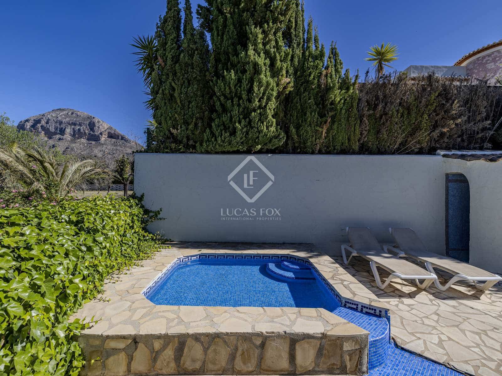 6 bedroom Villa for sale in Javea / Xabia with pool garage - € 1,590,000 (Ref: 8307706)