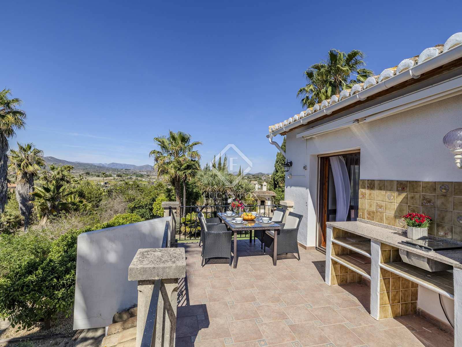 6 bedroom Villa for sale in Javea / Xabia with pool garage - € 1,590,000 (Ref: 8307706)