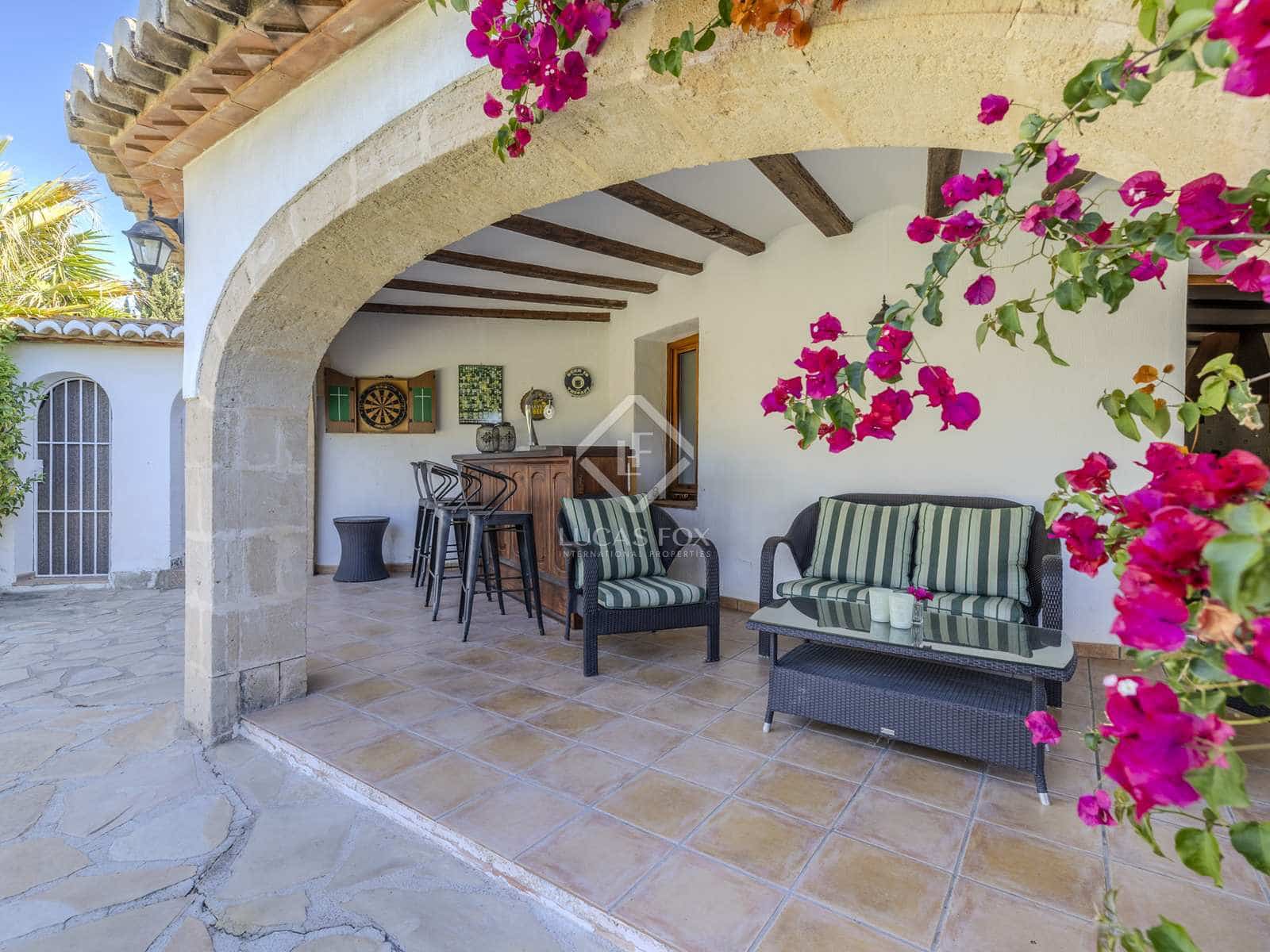 6 bedroom Villa for sale in Javea / Xabia with pool garage - € 1,590,000 (Ref: 8307706)