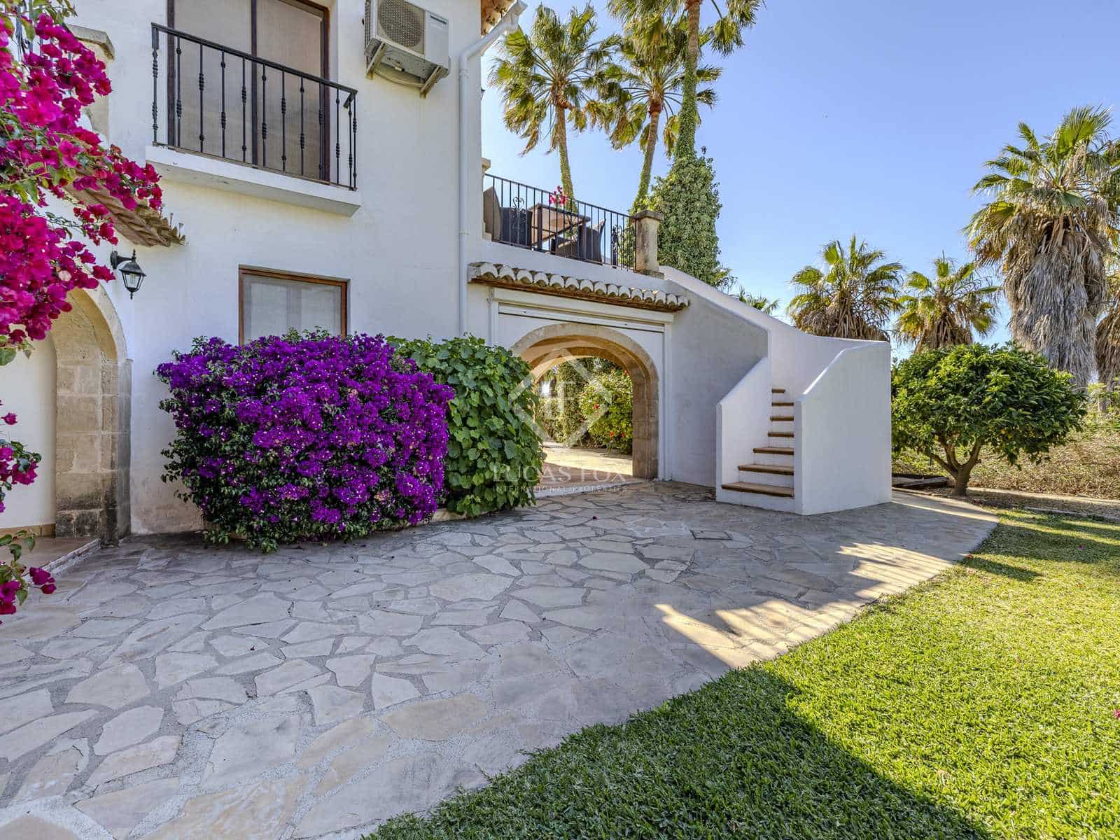 6 bedroom Villa for sale in Javea / Xabia with pool garage - € 1,590,000 (Ref: 8307706)