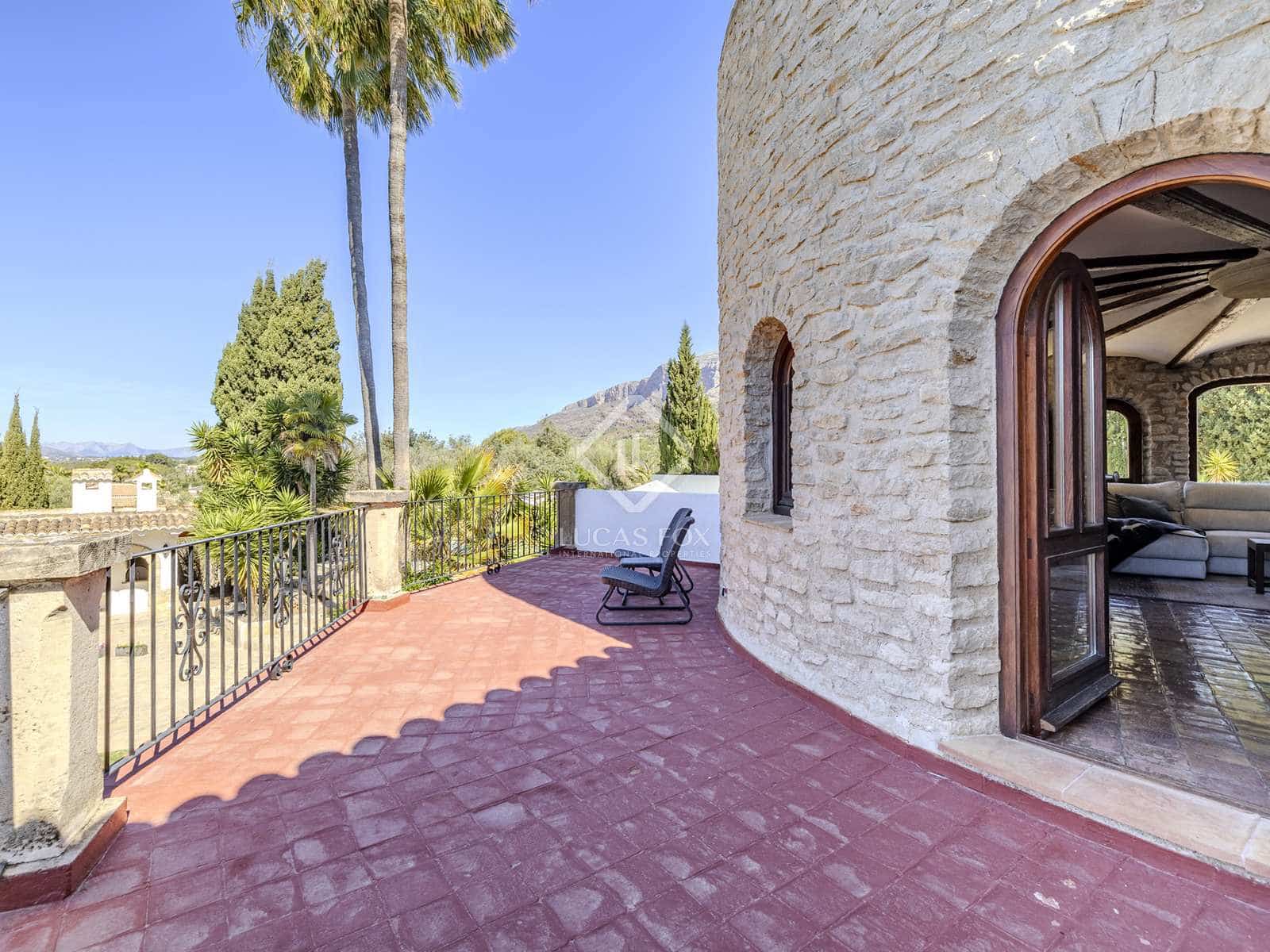 6 bedroom Villa for sale in Javea / Xabia with pool garage - € 1,590,000 (Ref: 8307706)