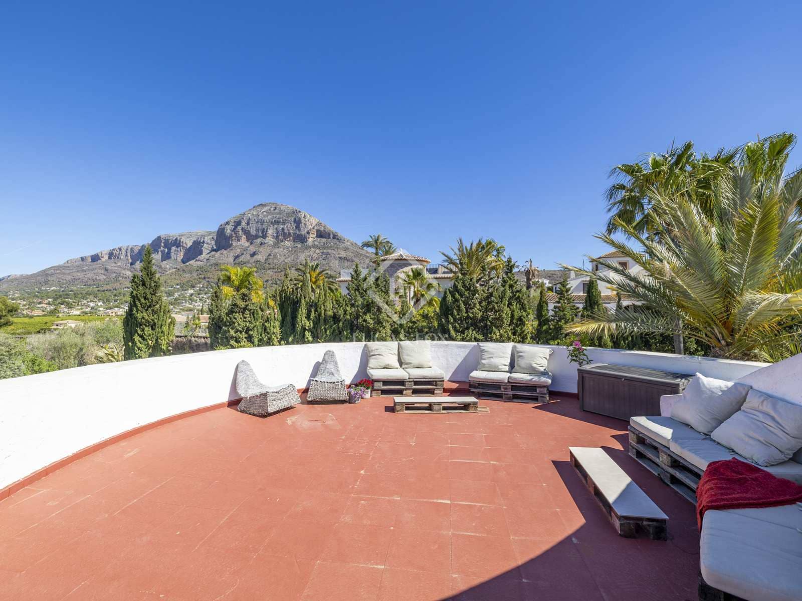 6 bedroom Villa for sale in Javea / Xabia with pool garage - € 1,590,000 (Ref: 8307706)