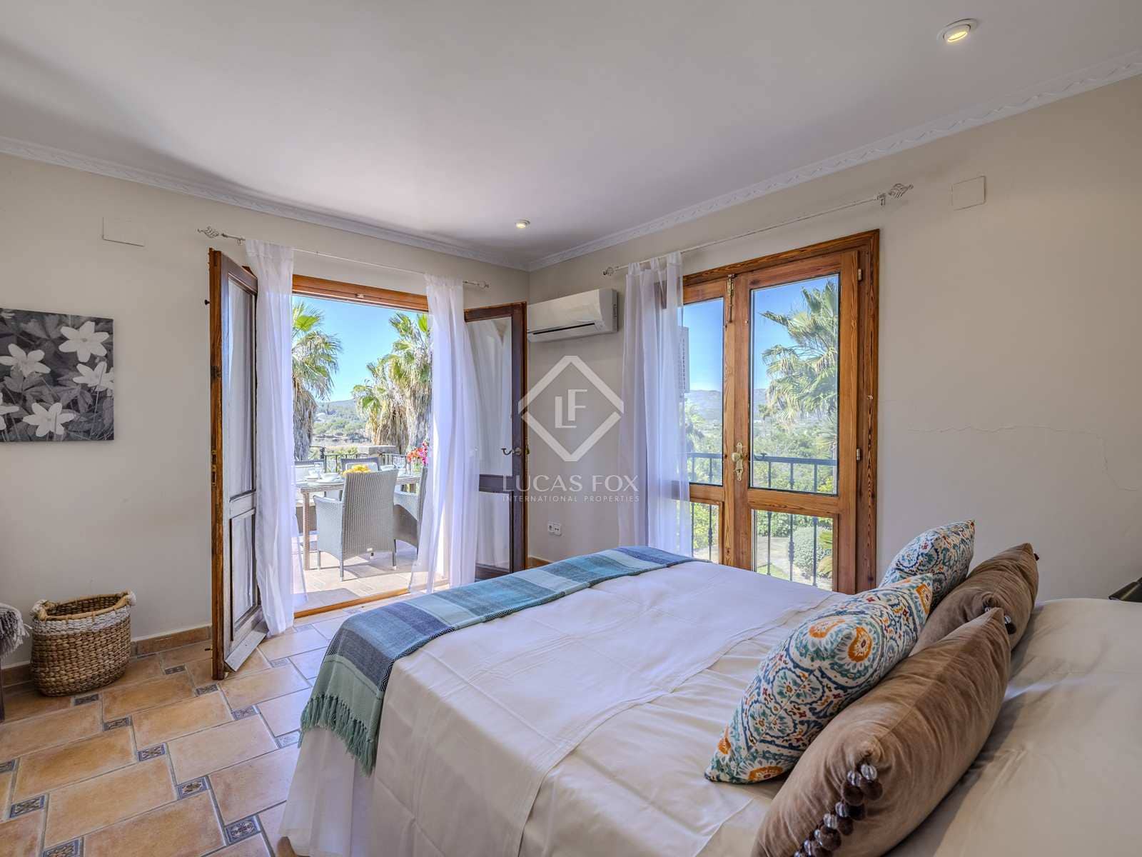 6 bedroom Villa for sale in Javea / Xabia with pool garage - € 1,590,000 (Ref: 8307706)