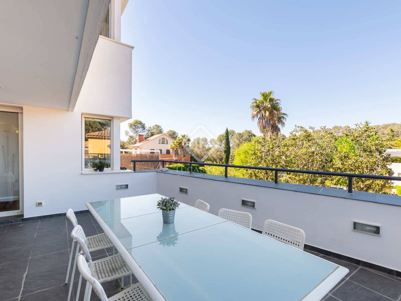 6 bedroom Villa for sale in Sant Cugat del Valles with pool garage - € 2,900,000 (Ref: 8309675)