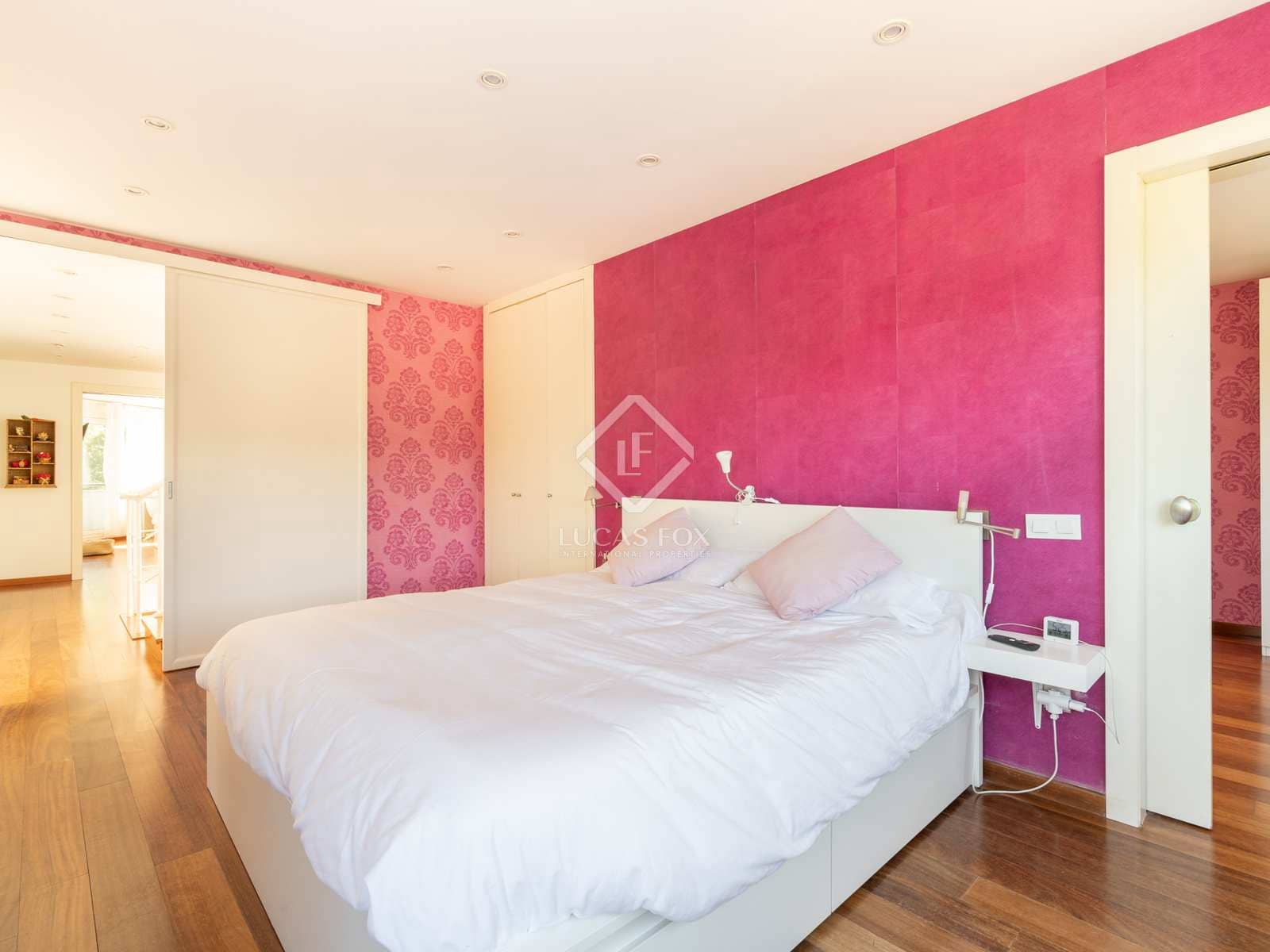 6 bedroom Villa for sale in Sant Cugat del Valles with pool garage - € 2,900,000 (Ref: 8309675)