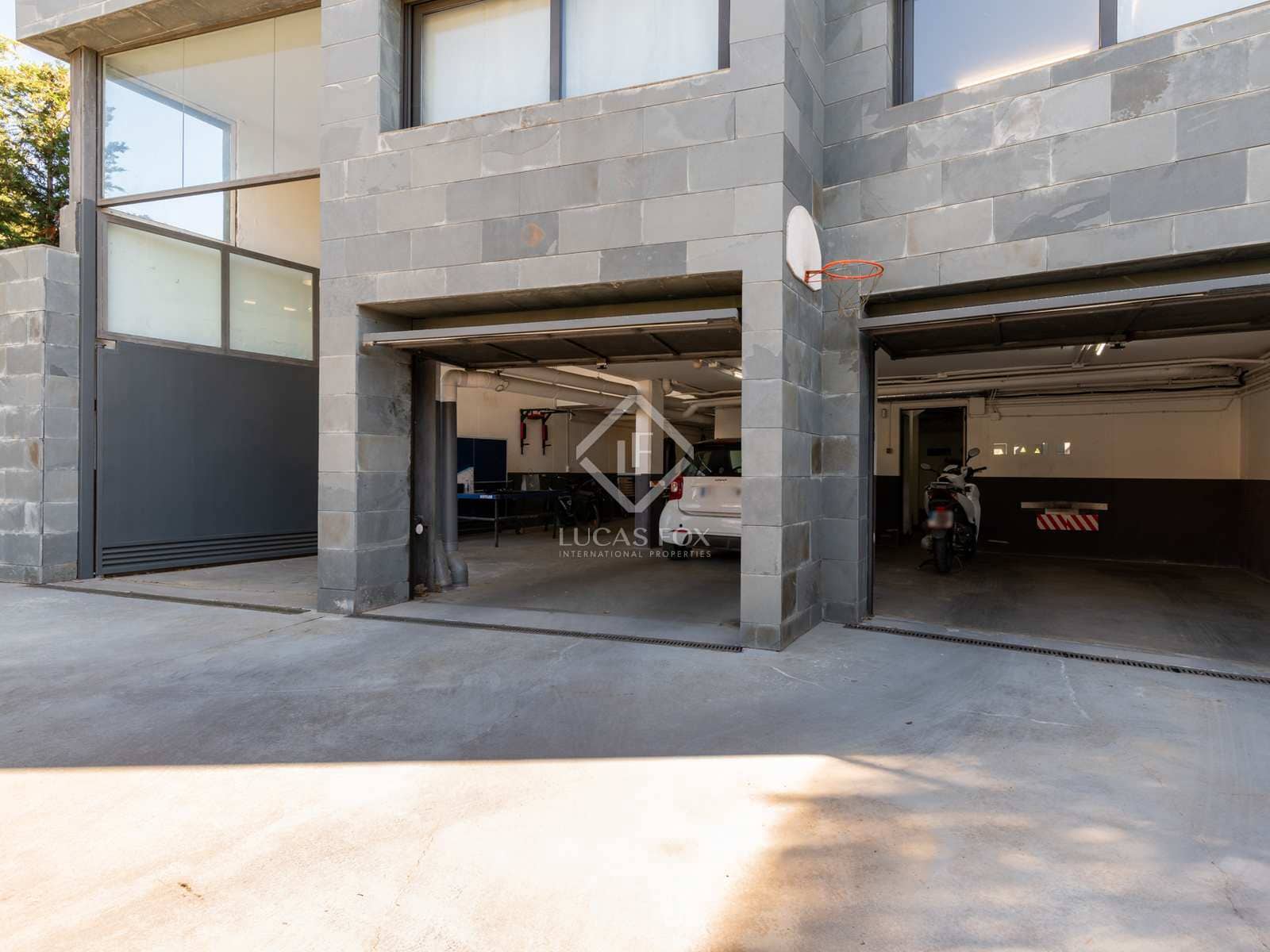 6 bedroom Villa for sale in Sant Cugat del Valles with pool garage - € 2,900,000 (Ref: 8309675)