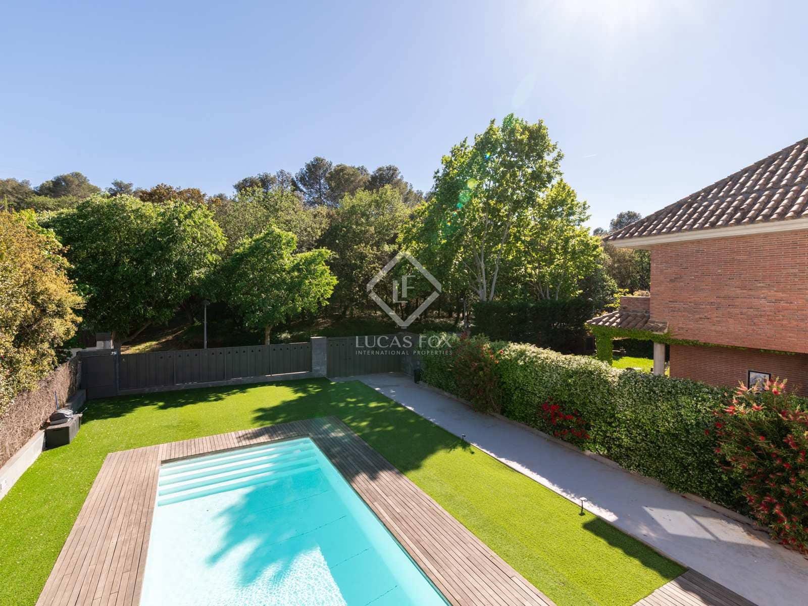 6 bedroom Villa for sale in Sant Cugat del Valles with pool garage - € 2,900,000 (Ref: 8309675)