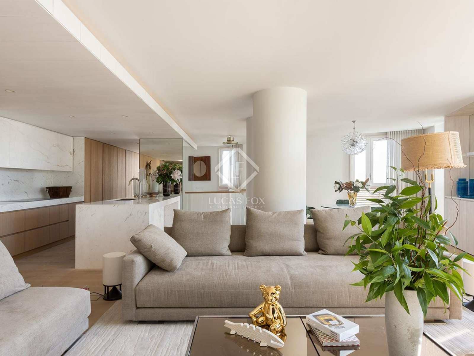 4 soveværelse Penthouse til salg i Barcelona by med swimmingpool garage - € 4.495.000 (Ref: 8312321)
