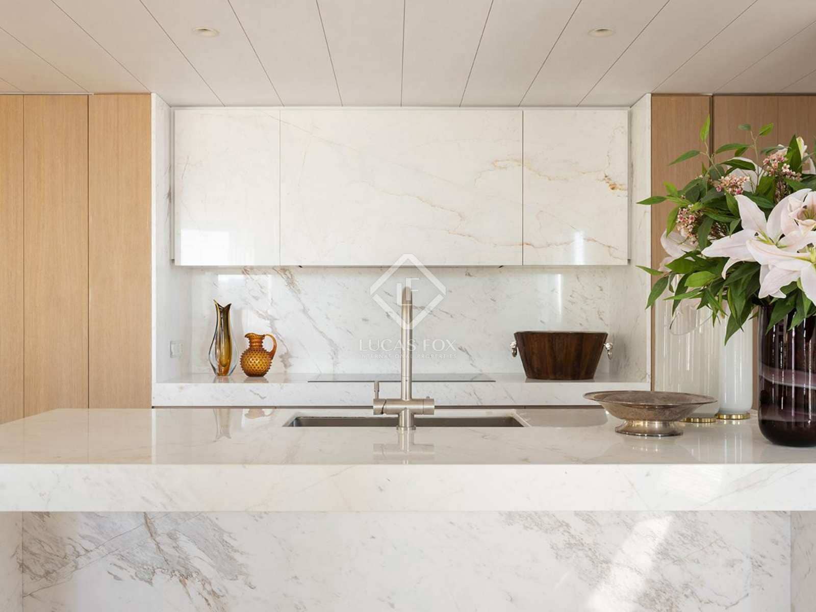 4 soveværelse Penthouse til salg i Barcelona by med swimmingpool garage - € 4.495.000 (Ref: 8312321)