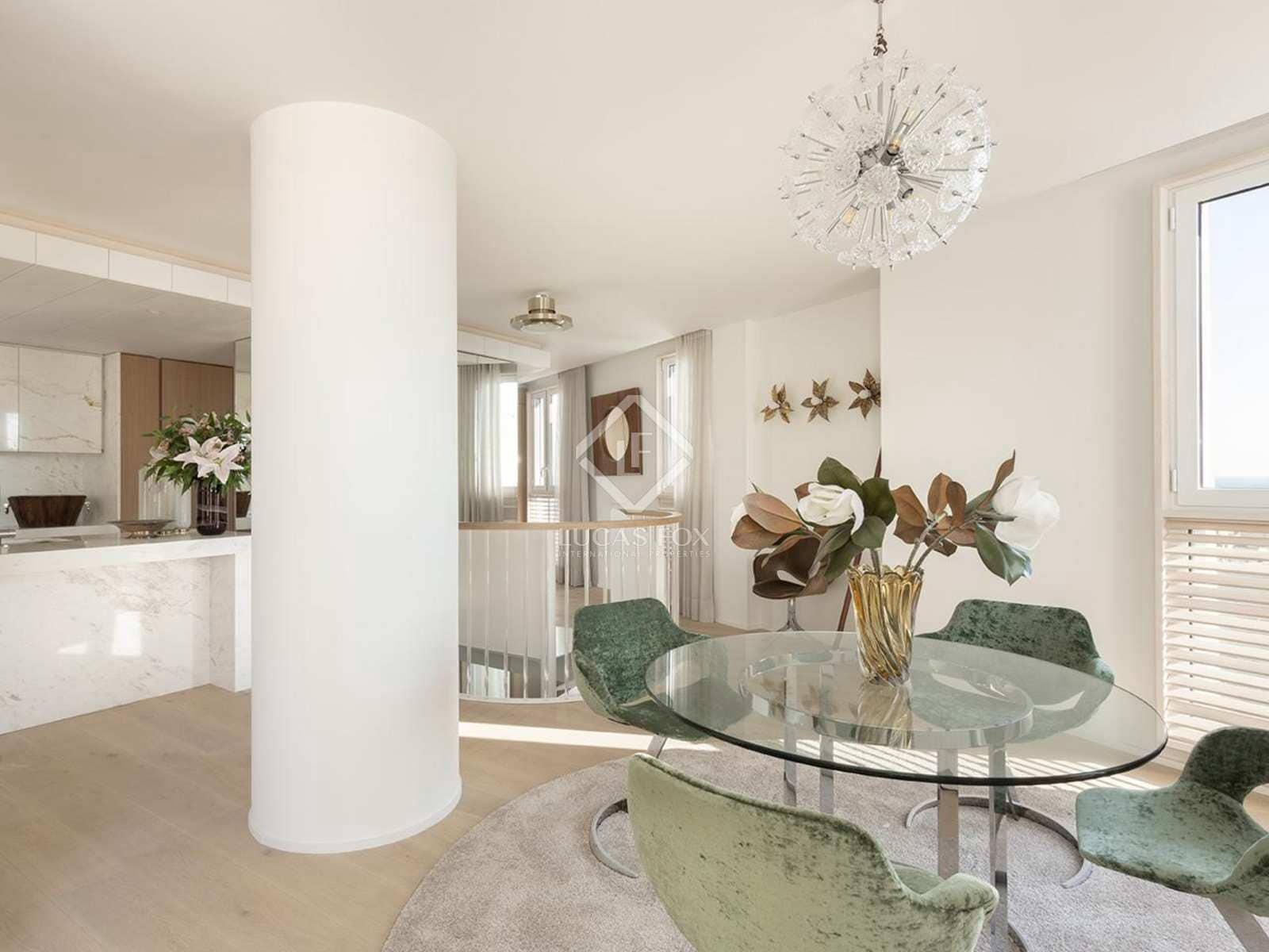 4 soveværelse Penthouse til salg i Barcelona by med swimmingpool garage - € 4.495.000 (Ref: 8312321)