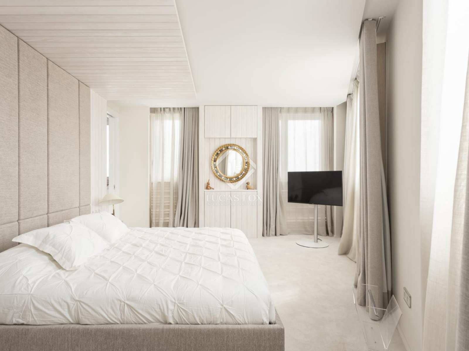 4 soveværelse Penthouse til salg i Barcelona by med swimmingpool garage - € 4.495.000 (Ref: 8312321)