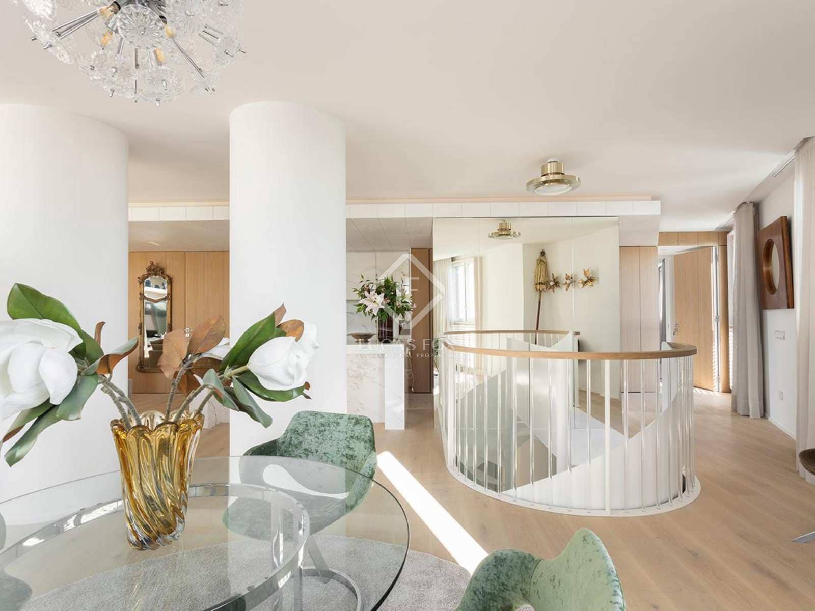 4 soveværelse Penthouse til salg i Barcelona by med swimmingpool garage - € 4.495.000 (Ref: 8312321)