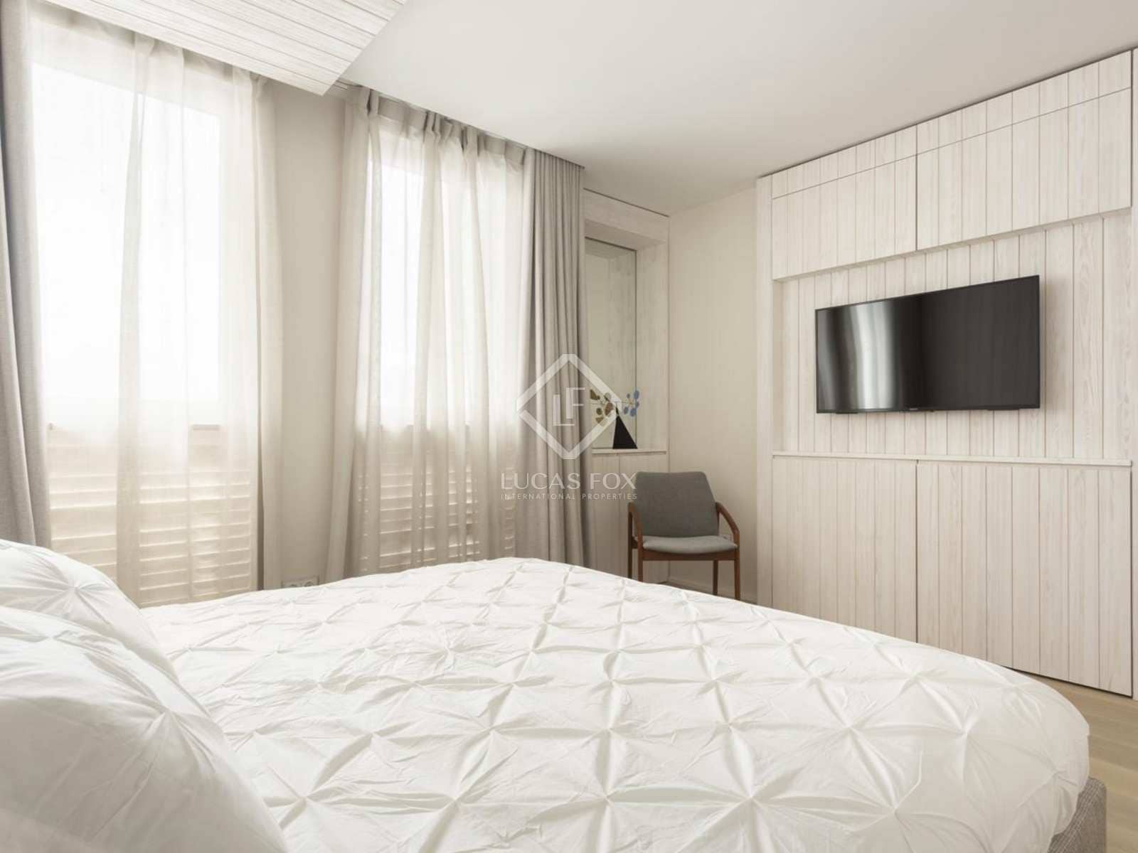 4 soveværelse Penthouse til salg i Barcelona by med swimmingpool garage - € 4.495.000 (Ref: 8312321)