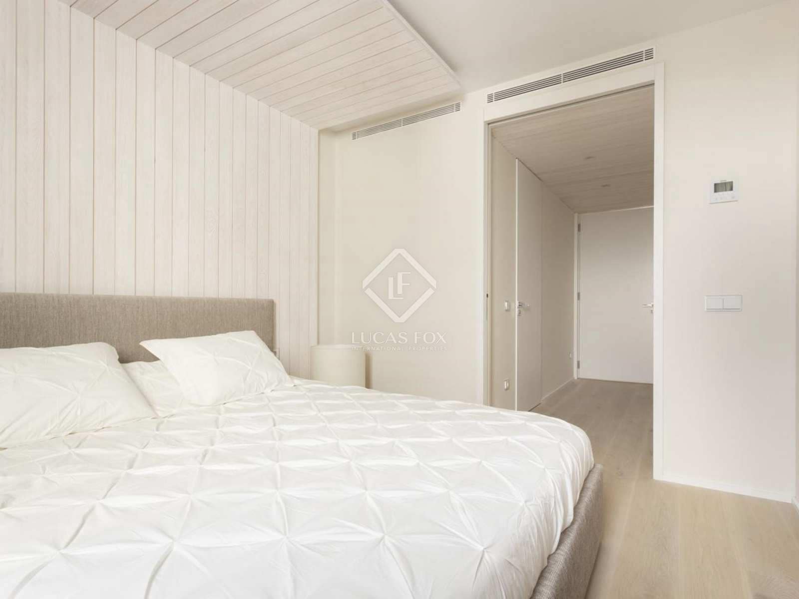 4 soveværelse Penthouse til salg i Barcelona by med swimmingpool garage - € 4.495.000 (Ref: 8312321)