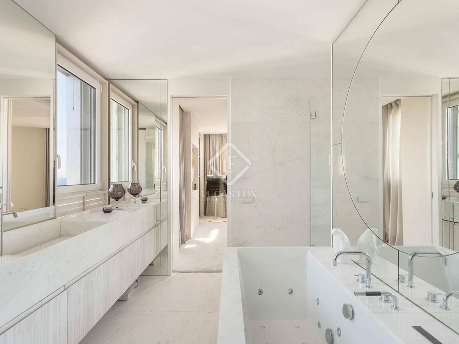 4 soveværelse Penthouse til salg i Barcelona by med swimmingpool garage - € 4.495.000 (Ref: 8312321)